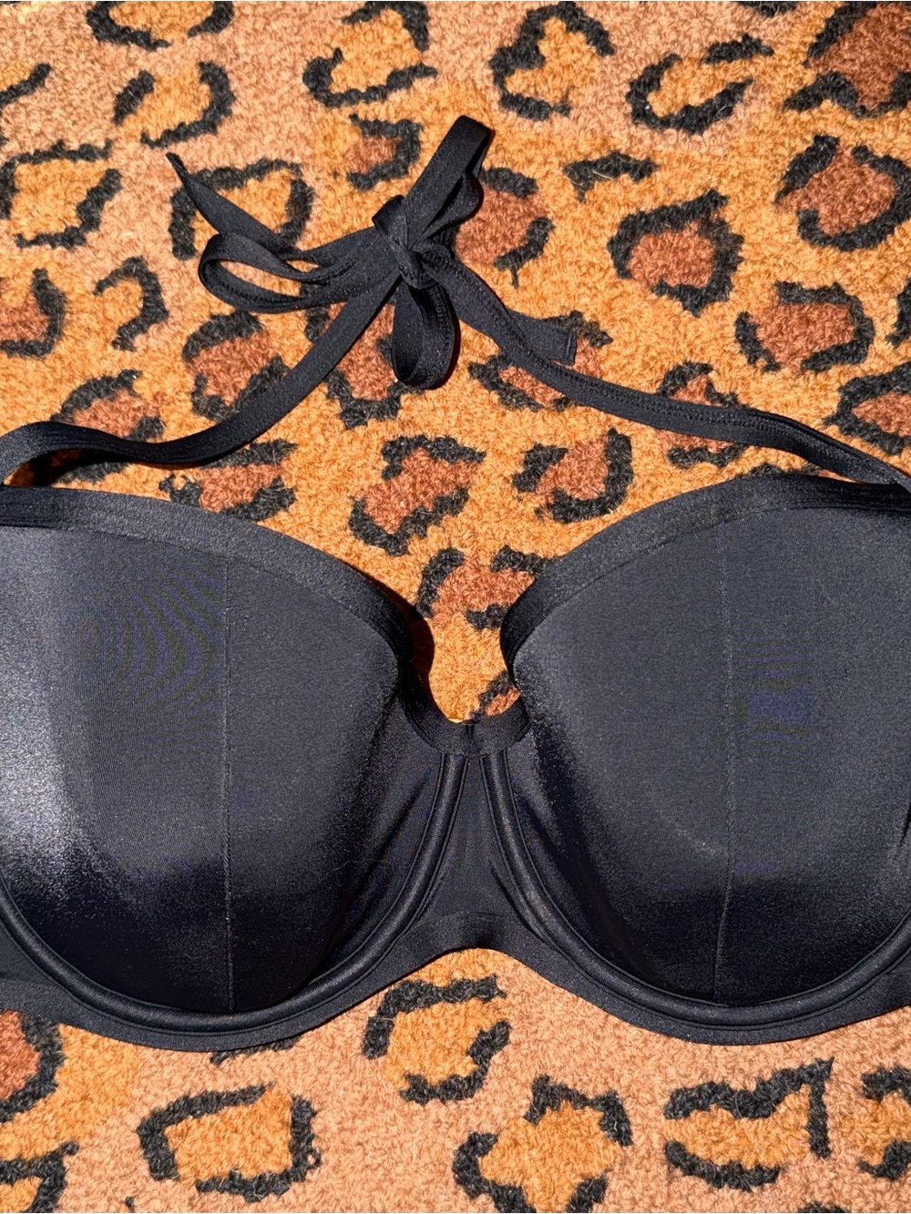 Victoria Secrets Black Underwire Bikini Top 38DD - Women